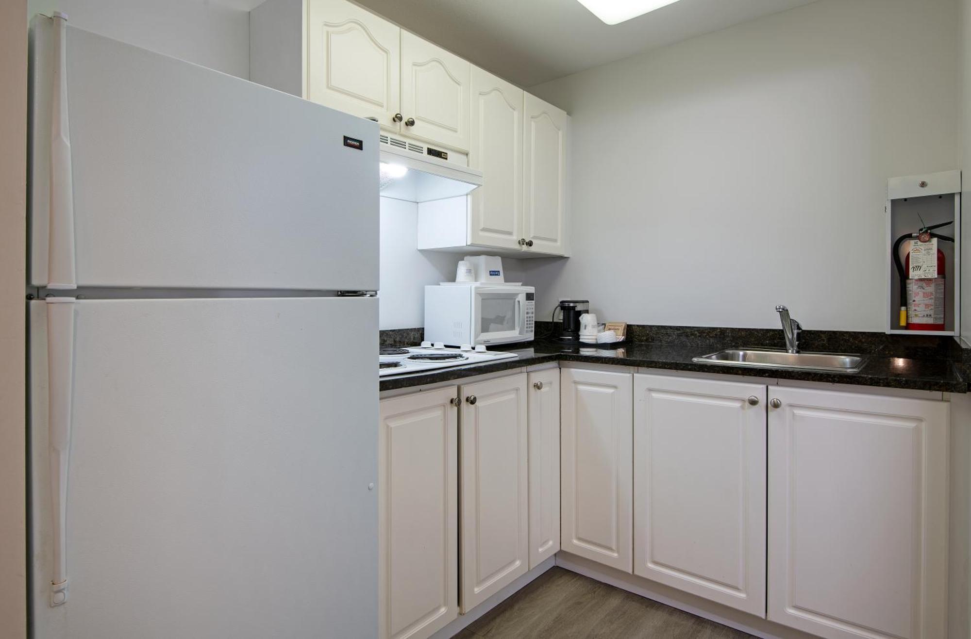 Travelodge By Wyndham Kamloops Mountview Exteriör bild