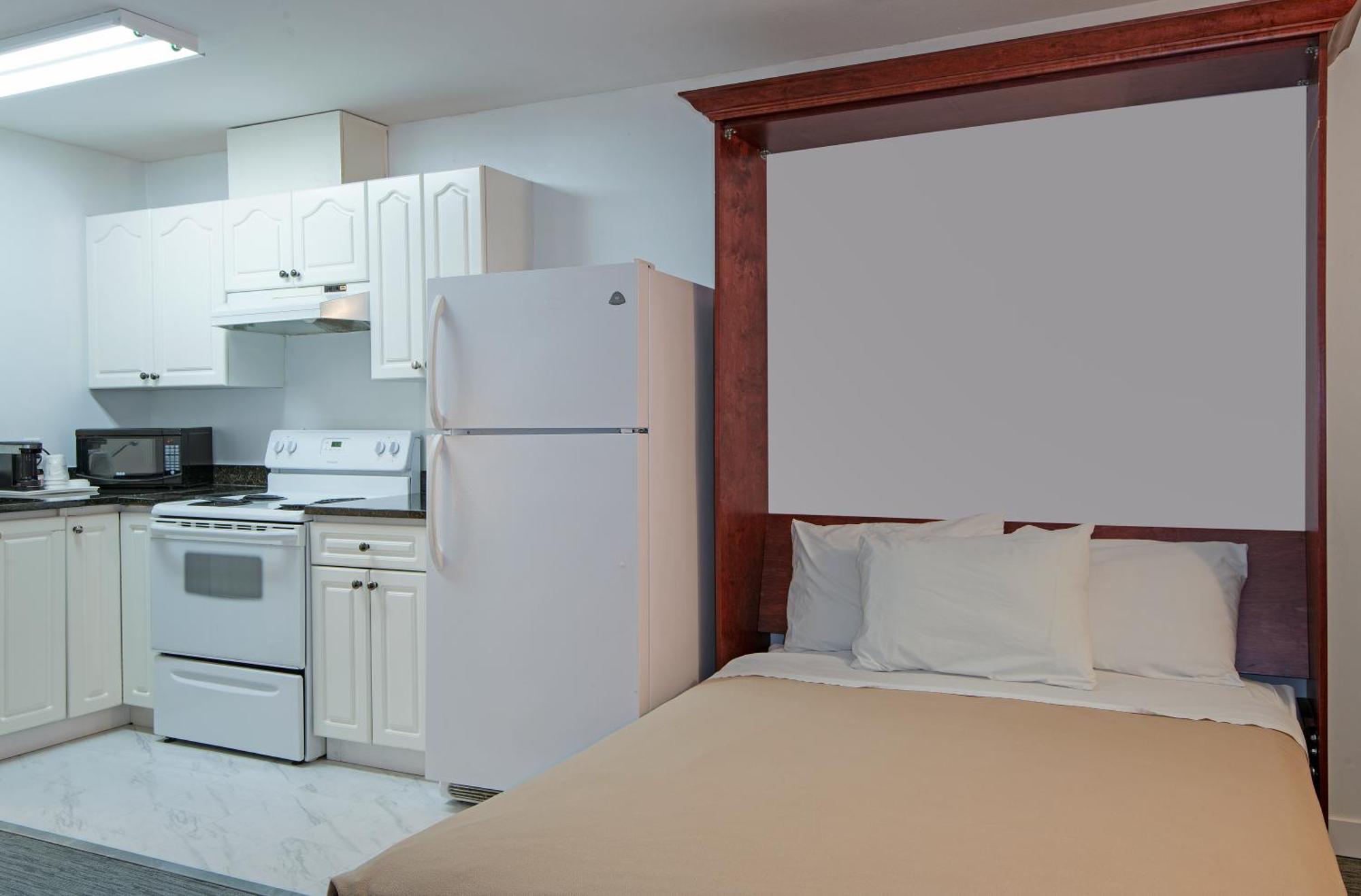 Travelodge By Wyndham Kamloops Mountview Exteriör bild