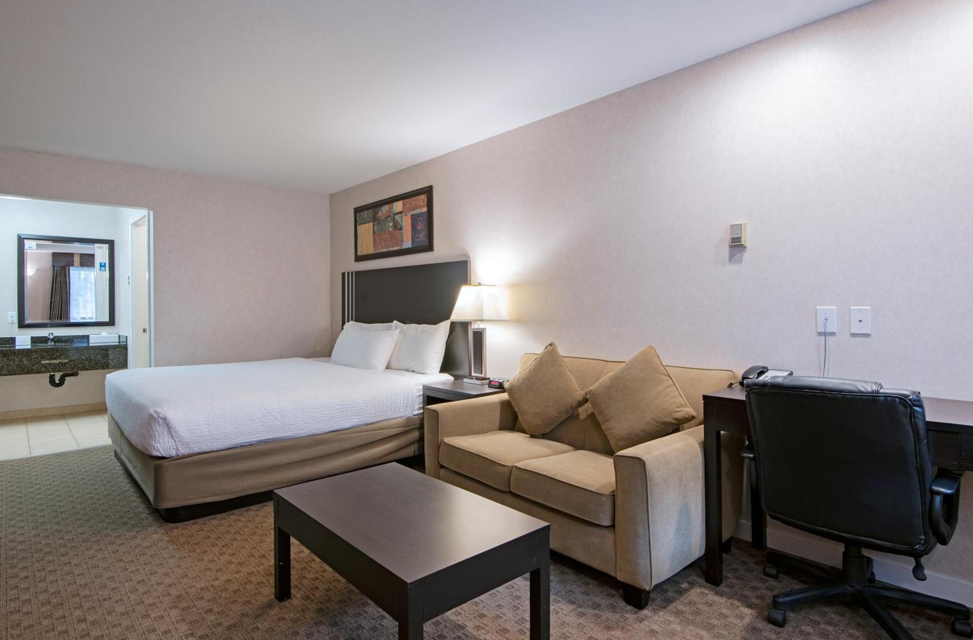 Travelodge By Wyndham Kamloops Mountview Exteriör bild