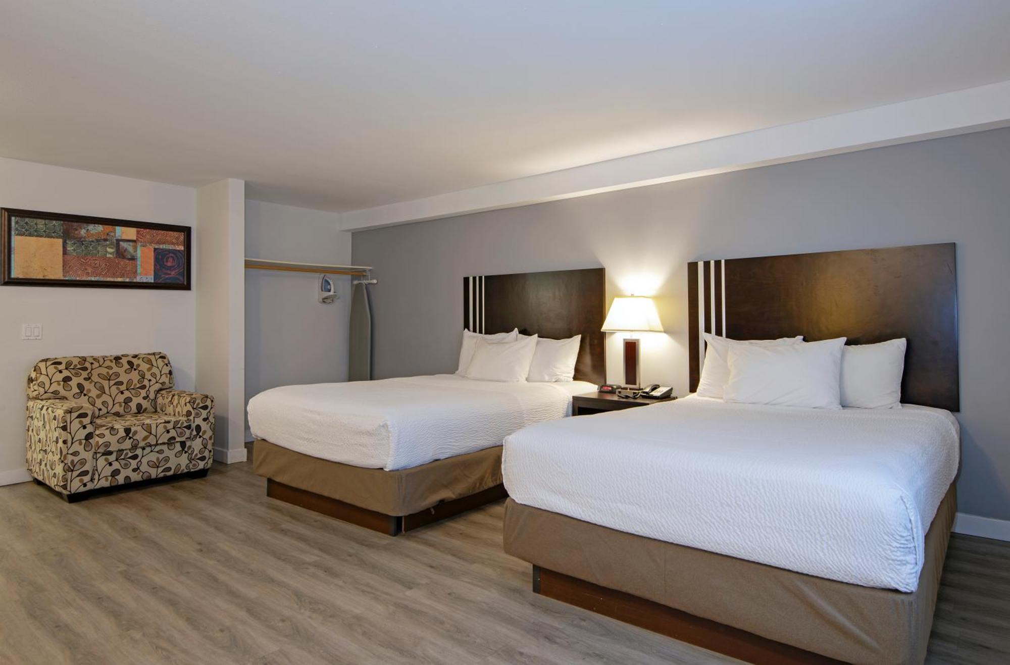Travelodge By Wyndham Kamloops Mountview Exteriör bild