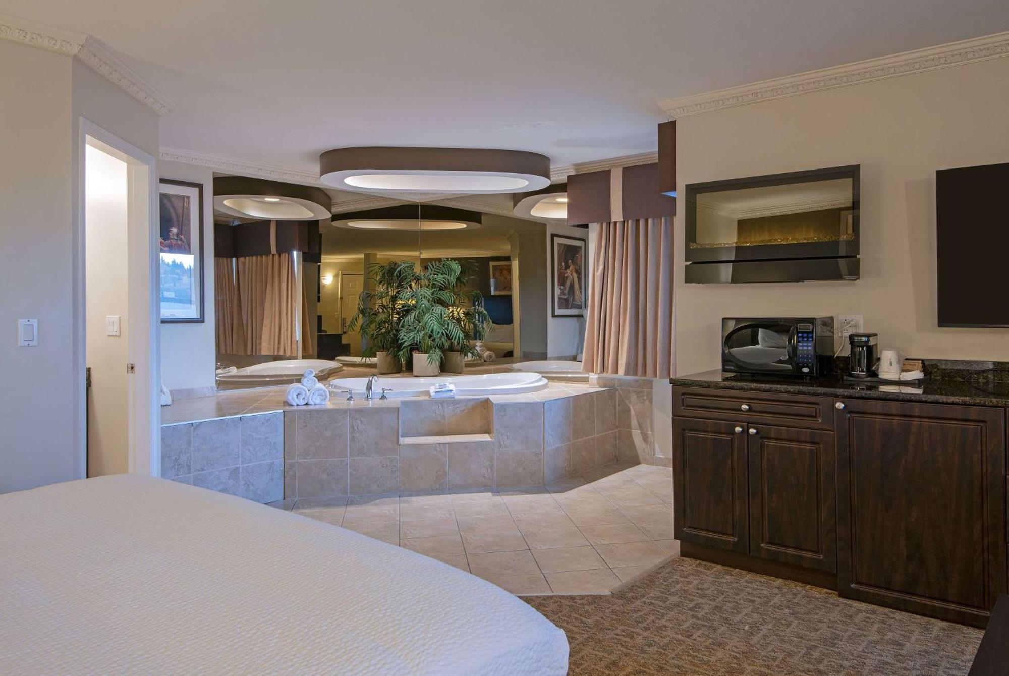 Travelodge By Wyndham Kamloops Mountview Exteriör bild