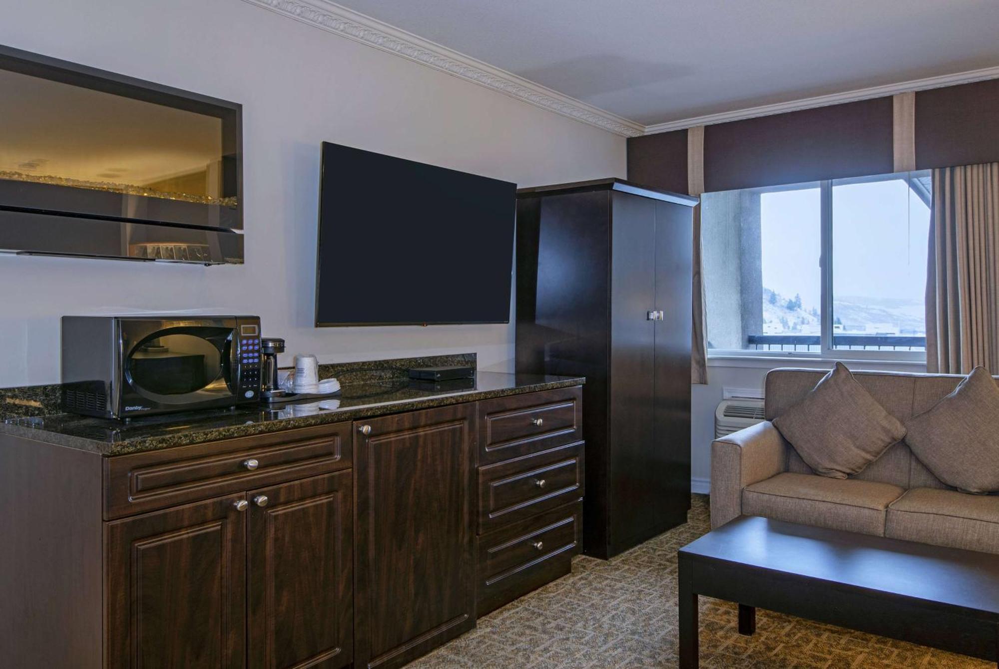 Travelodge By Wyndham Kamloops Mountview Exteriör bild